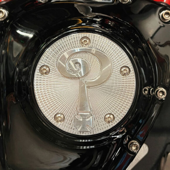 Derby cover Indian Larry "Question mark" per H-D - immagine 3